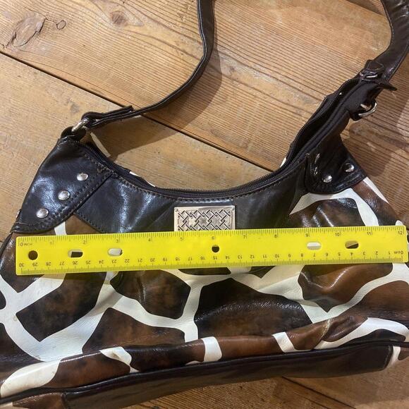 Jaclyn Smith Giraffe Print Leather Purse - Picture 7 of 7